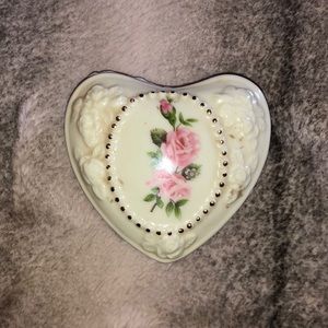 Heart shaped trinket box